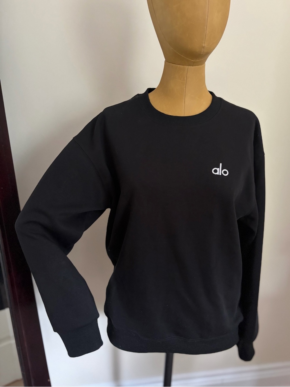 ALO Accolade Crew Neck Pullover